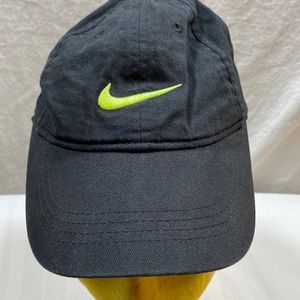 Nike black children’s velcro back ball cap